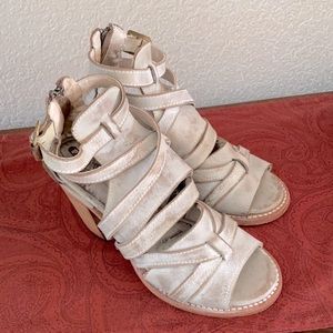 Freebird by Steven Madden Claw 8